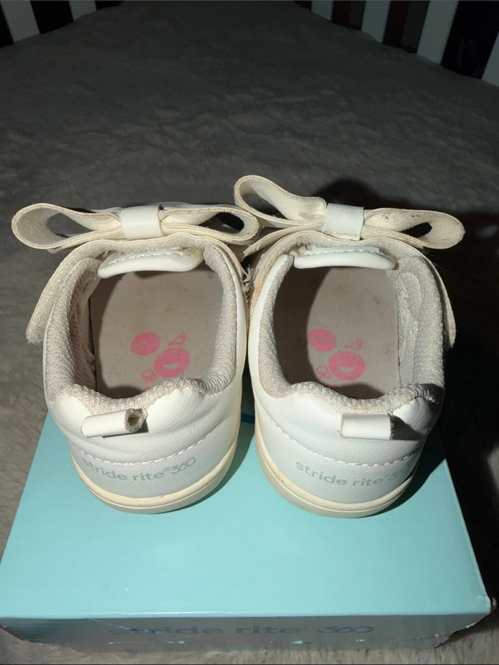 Stride Rite White toddler 5M Kamila shoes Velcro easy to wash